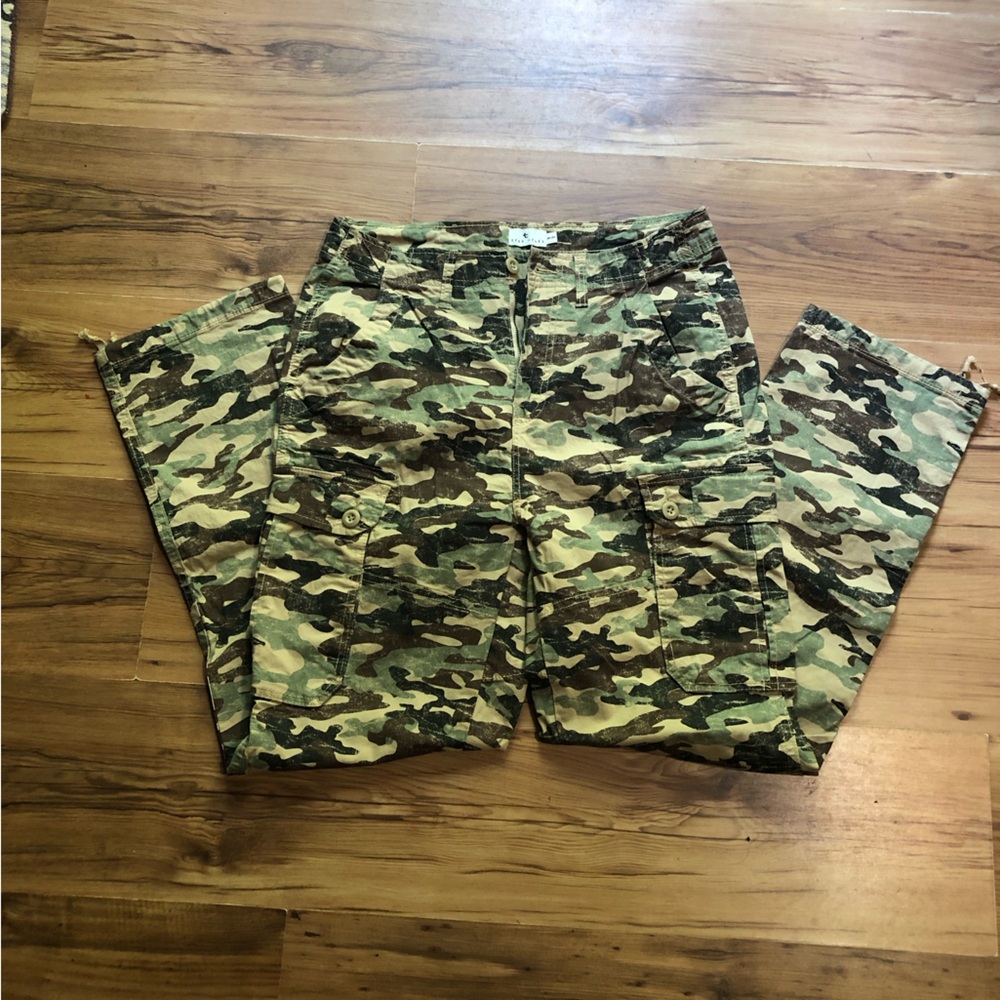 Men’s Camo Cargo Pants by True Craft Size 30x32